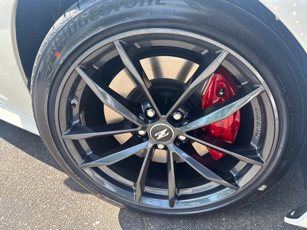 2026 Pearl White/Super Black Nissan Z Performance RWD Coupe