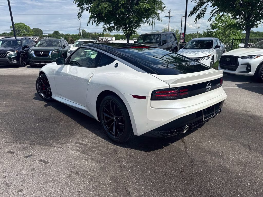 2026 Pearl White/Super Black Nissan Z Performance RWD Coupe