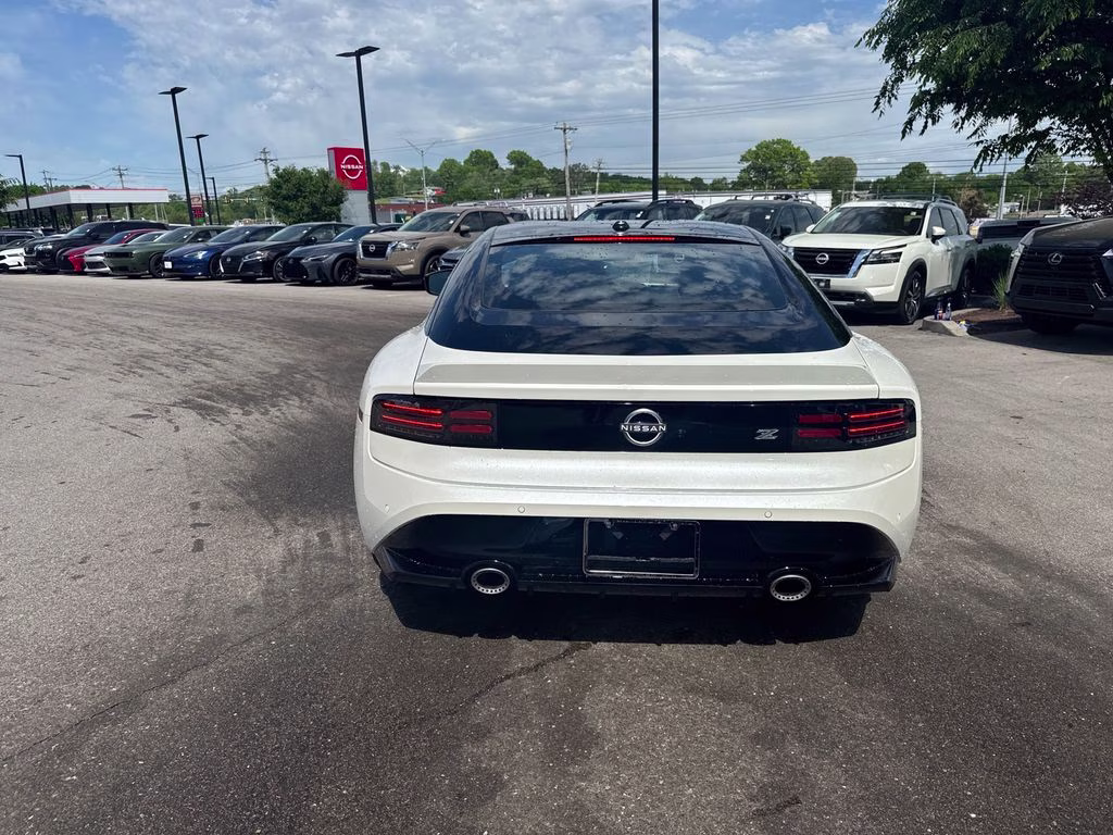 2026 Pearl White/Super Black Nissan Z Performance RWD Coupe