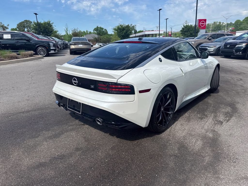 2026 Pearl White/Super Black Nissan Z Performance RWD Coupe