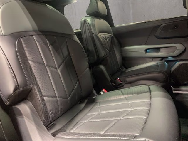 2027 Ebony Black Kia Telluride Hybrid X-Line SX AWD SUV
