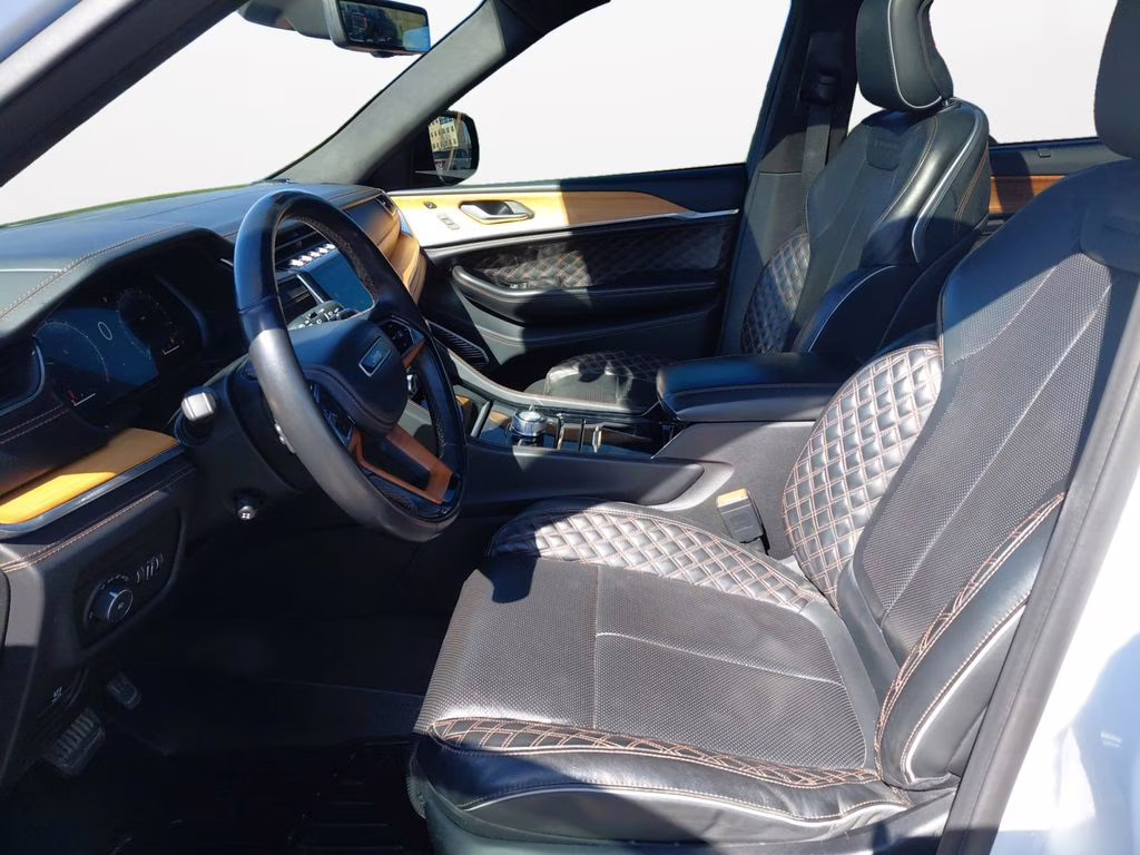 2021 Bright White Clearcoat Jeep Grand Cherokee L Summit w/Advanced & Luxury Tech Pkgs 4X4 SUV