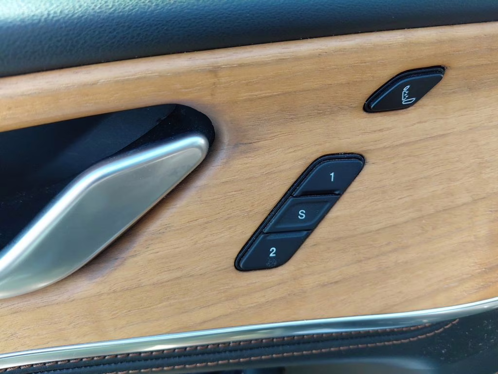 2021 Bright White Clearcoat Jeep Grand Cherokee L Summit w/Advanced & Luxury Tech Pkgs 4X4 SUV