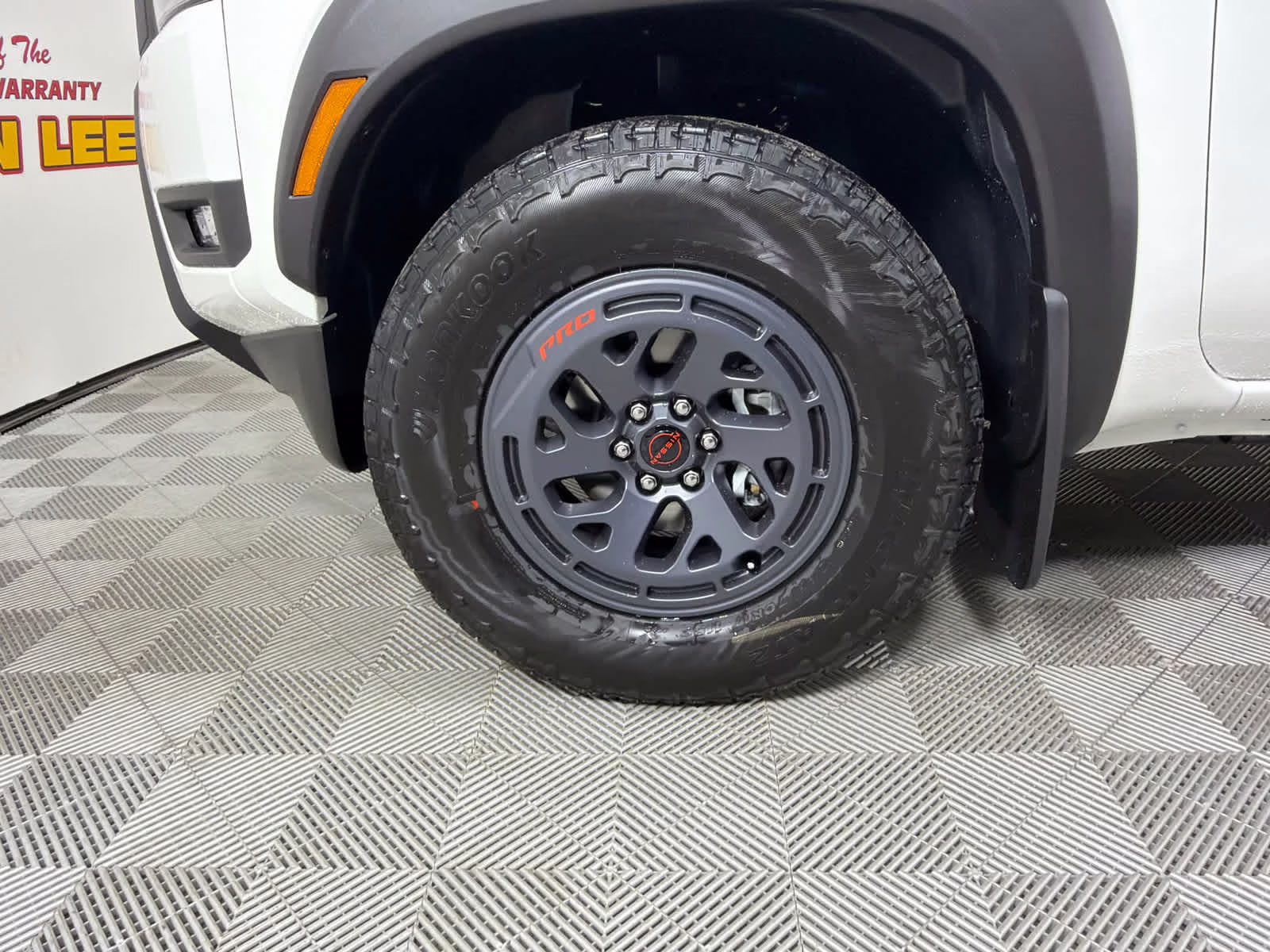 2026 Glacier White Nissan Frontier PRO-X RWD Truck