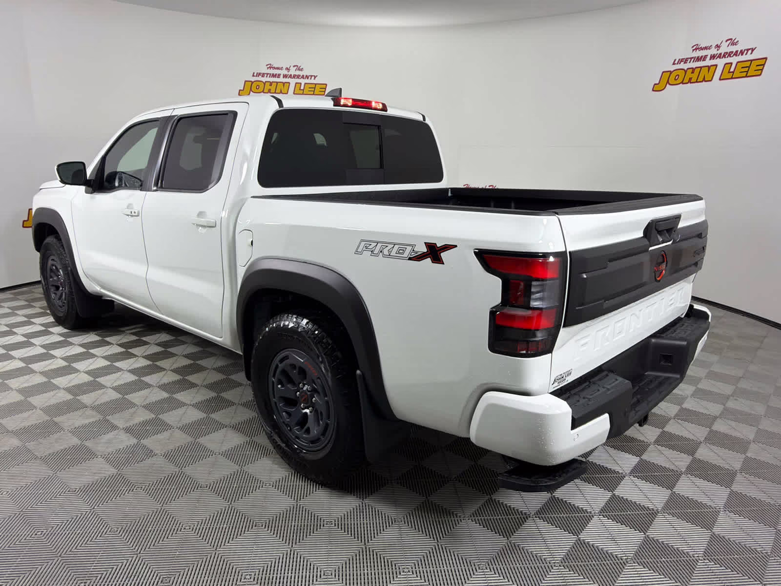 2026 Glacier White Nissan Frontier PRO-X RWD Truck