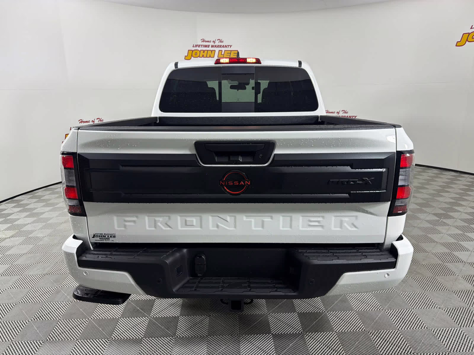 2026 Glacier White Nissan Frontier PRO-X RWD Truck