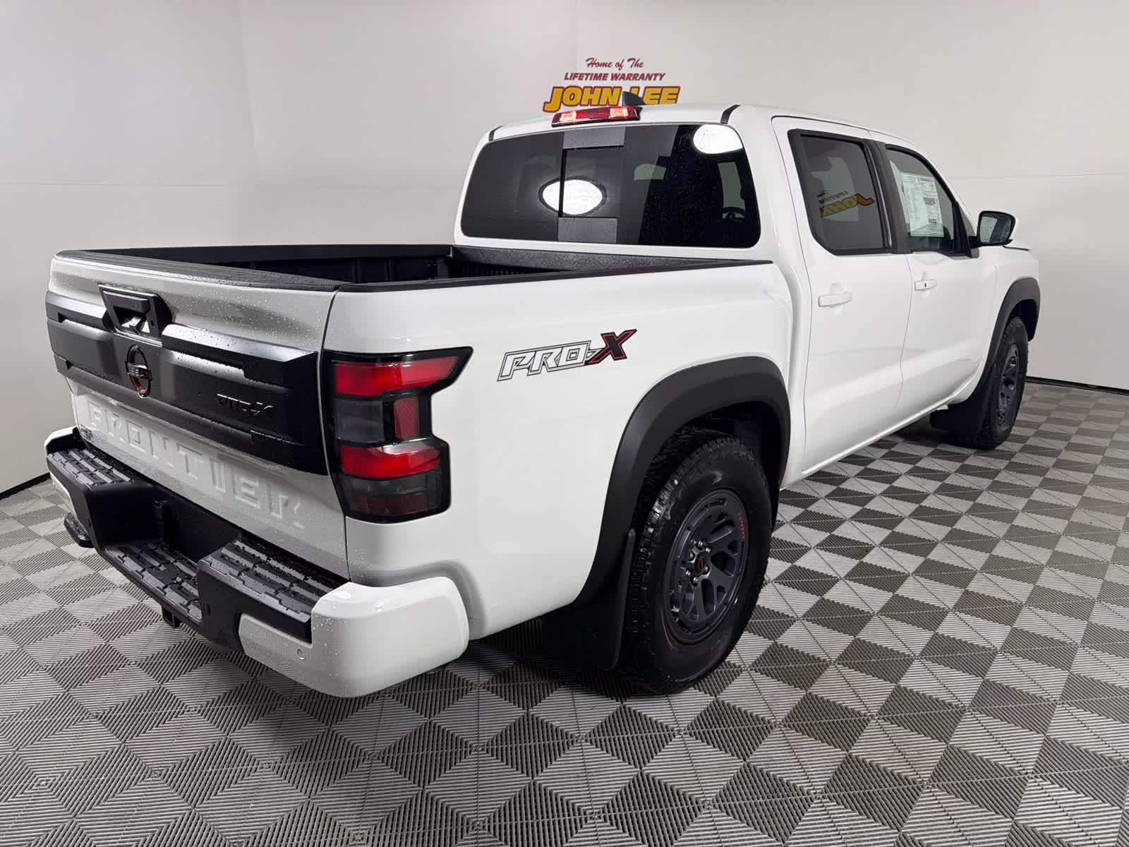 2026 Glacier White Nissan Frontier PRO-X RWD Truck