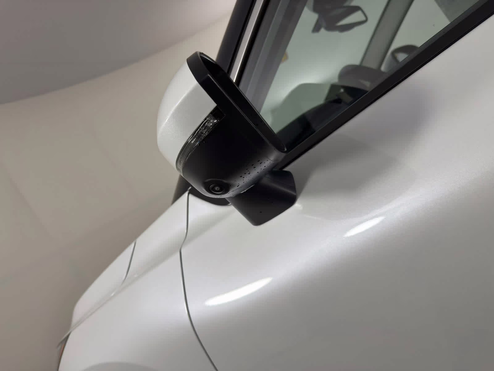 2026 Everest White Pearl Tricoat Nissan Rogue Platinum AWD SUV