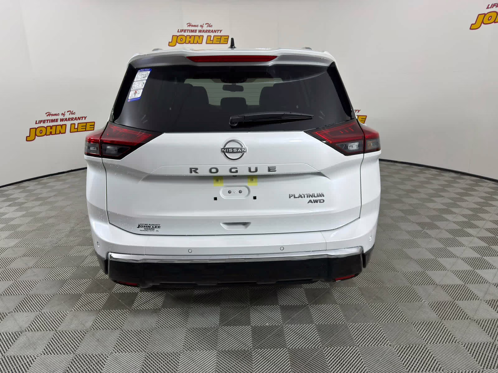 2026 Everest White Pearl Tricoat Nissan Rogue Platinum AWD SUV