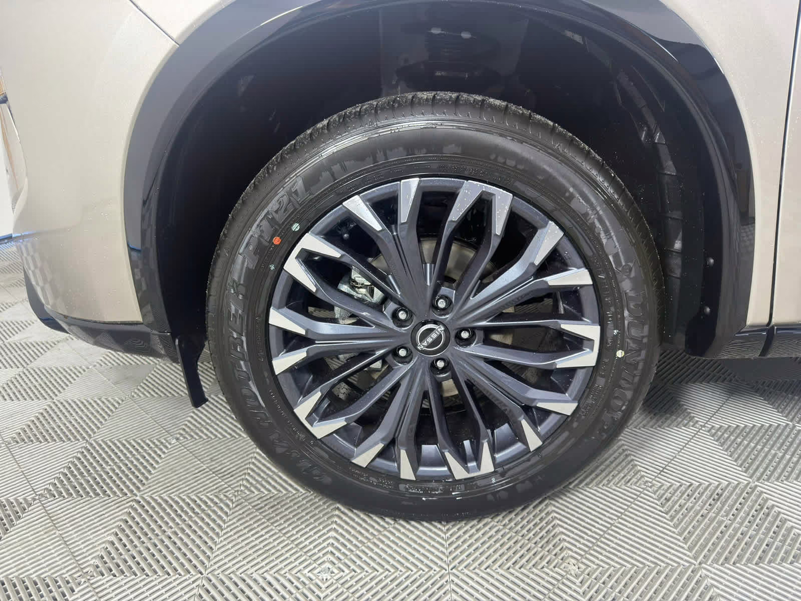2026 Champagne Silver Metallic Nissan Rogue Platinum AWD SUV