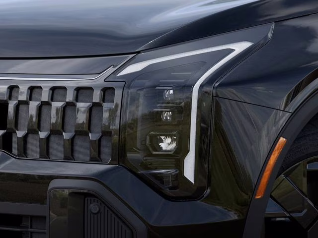 2026 Fusion Black Kia Sportage Hybrid X-Line AWD SUV