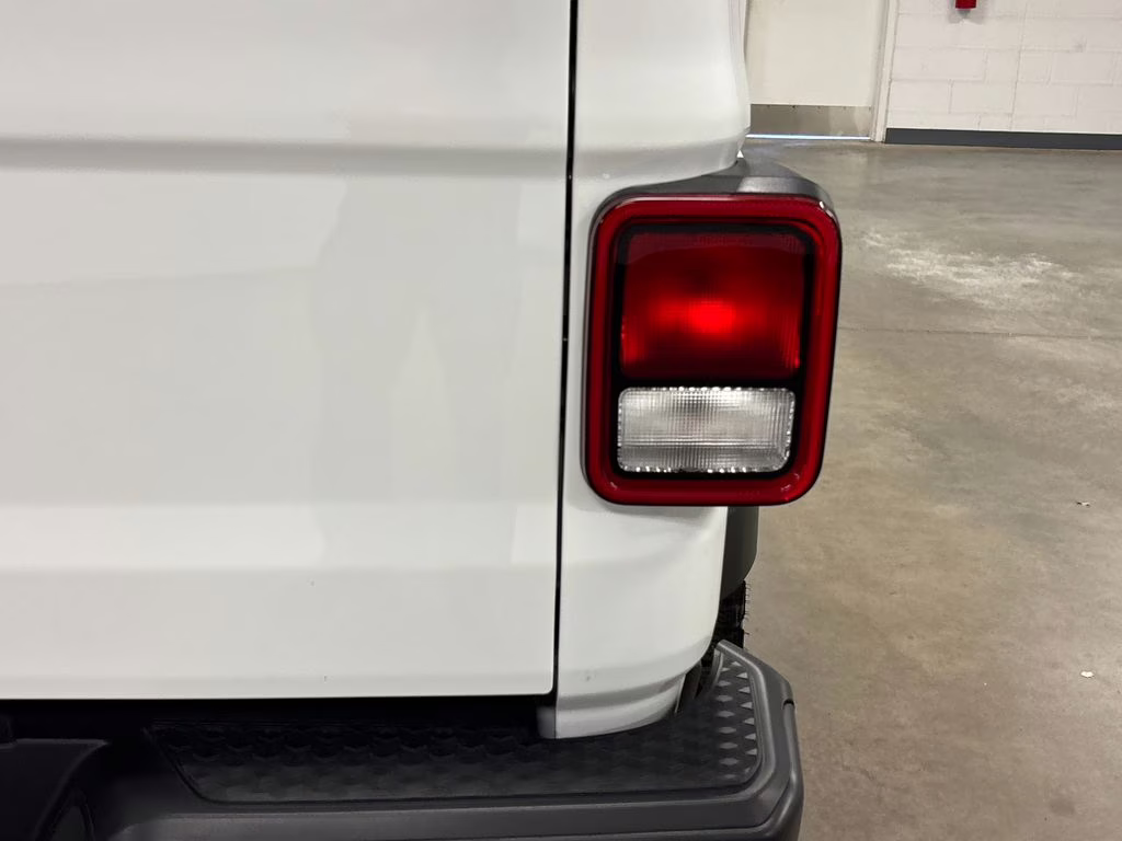 2025 Bright White Clearcoat Jeep Gladiator Nighthawk 4X4 Truck