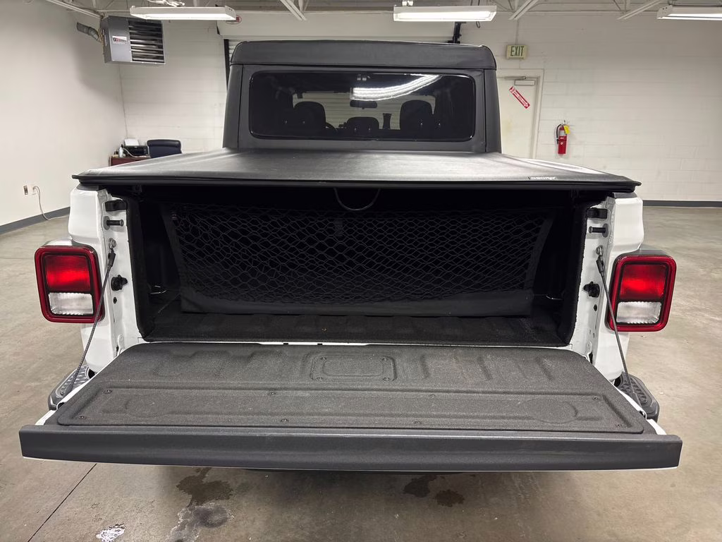 2025 Bright White Clearcoat Jeep Gladiator Nighthawk 4X4 Truck