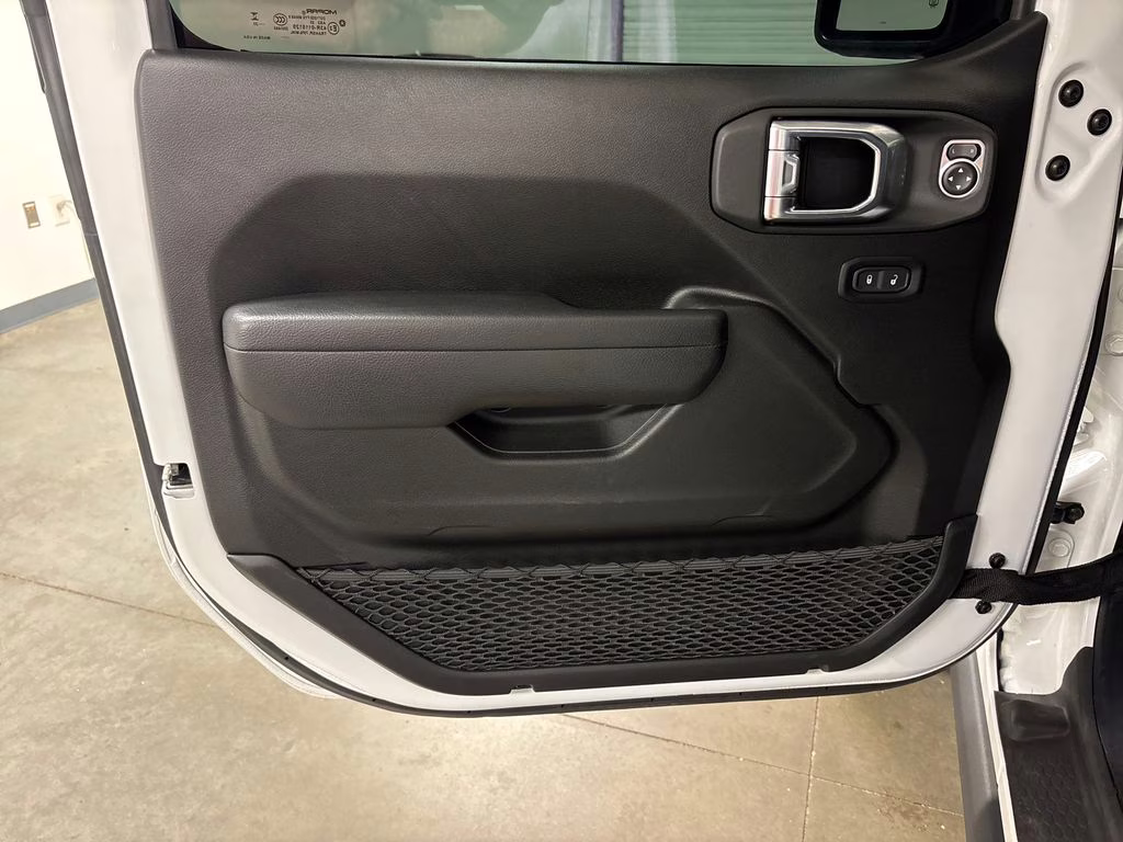 2025 Bright White Clearcoat Jeep Gladiator Nighthawk 4X4 Truck