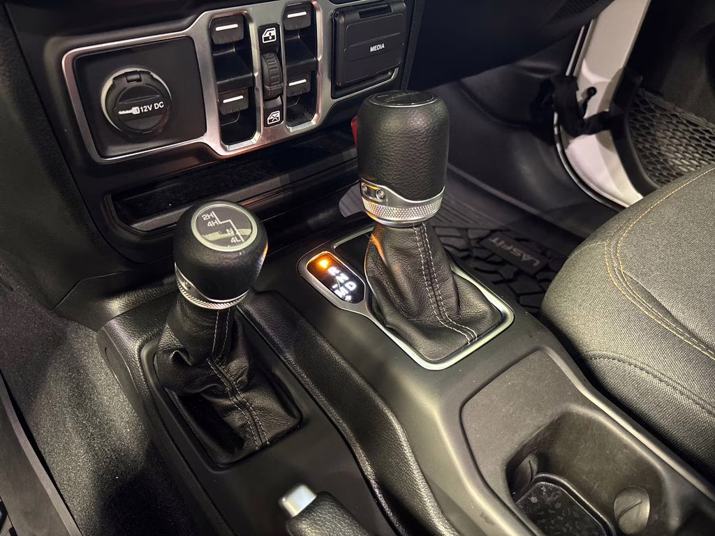 2025 Bright White Clearcoat Jeep Gladiator Nighthawk 4X4 Truck