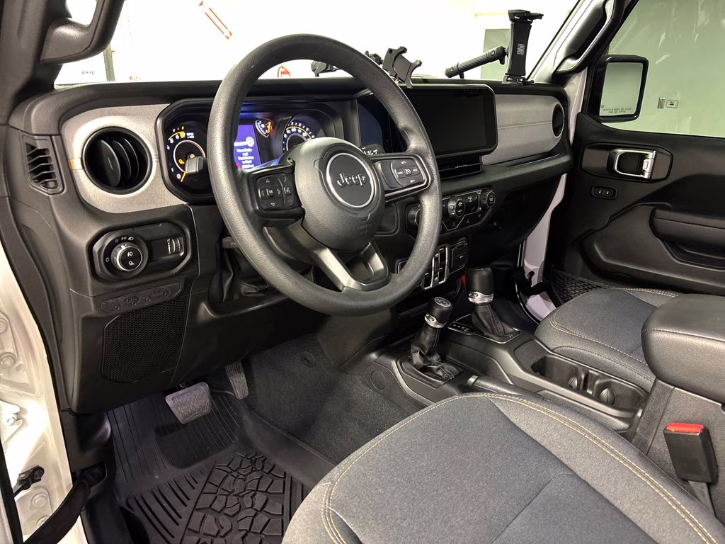 2025 Bright White Clearcoat Jeep Gladiator Nighthawk 4X4 Truck