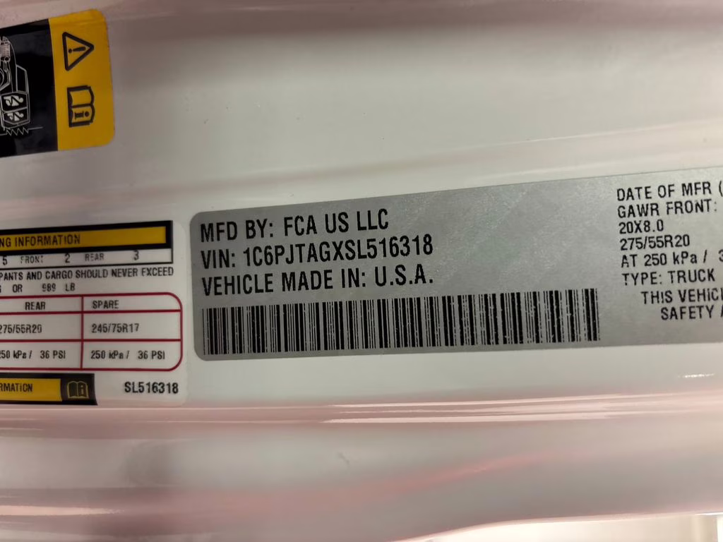 2025 Bright White Clearcoat Jeep Gladiator Nighthawk 4X4 Truck