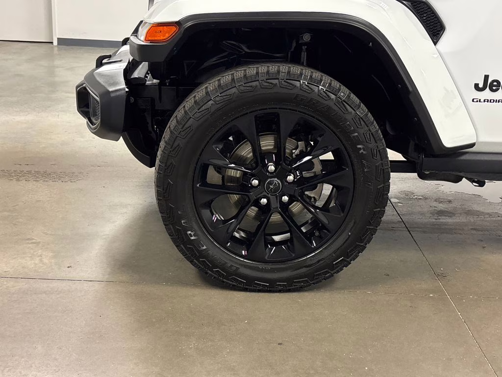 2025 Bright White Clearcoat Jeep Gladiator Nighthawk 4X4 Truck