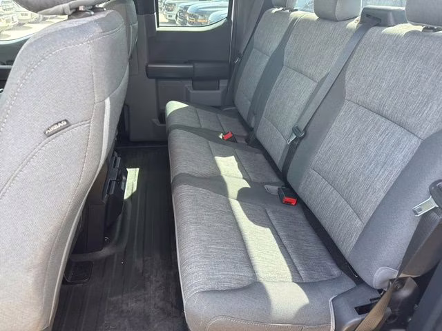 2022 Oxford White Ford F-150 XL 4X4 Truck