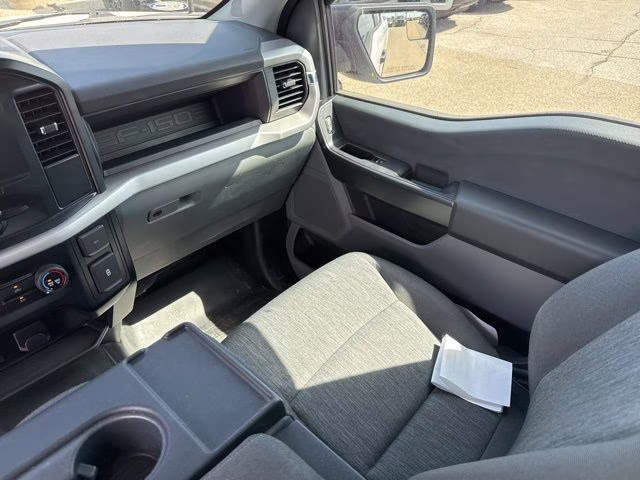 2022 Oxford White Ford F-150 XL 4X4 Truck