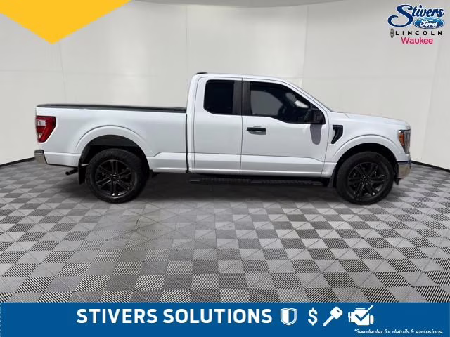 2022 Oxford White Ford F-150 XL 4X4 Truck
