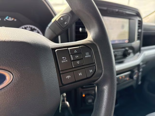 2022 Oxford White Ford F-150 XL 4X4 Truck