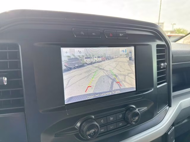 2022 Oxford White Ford F-150 XL 4X4 Truck