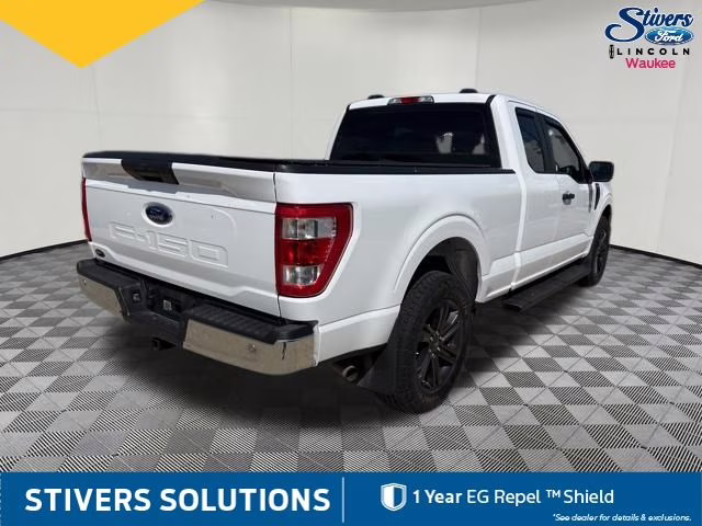 2022 Oxford White Ford F-150 XL 4X4 Truck