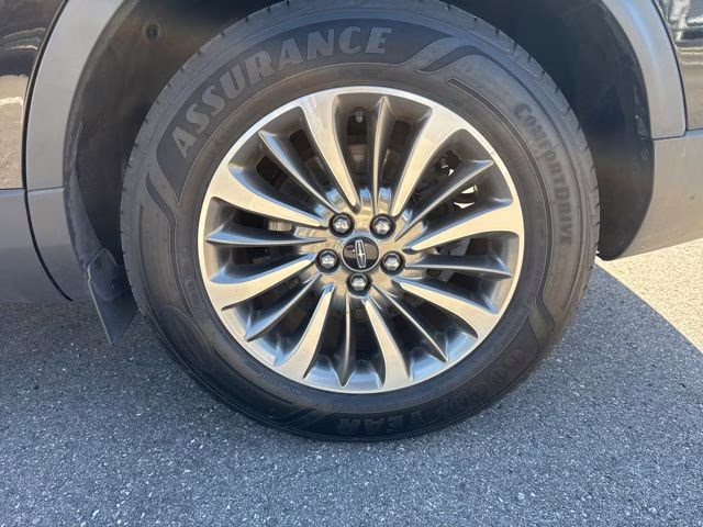 2020 Black Lincoln Nautilus Standard FWD SUV