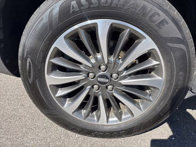 2020 Black Lincoln Nautilus Standard FWD SUV