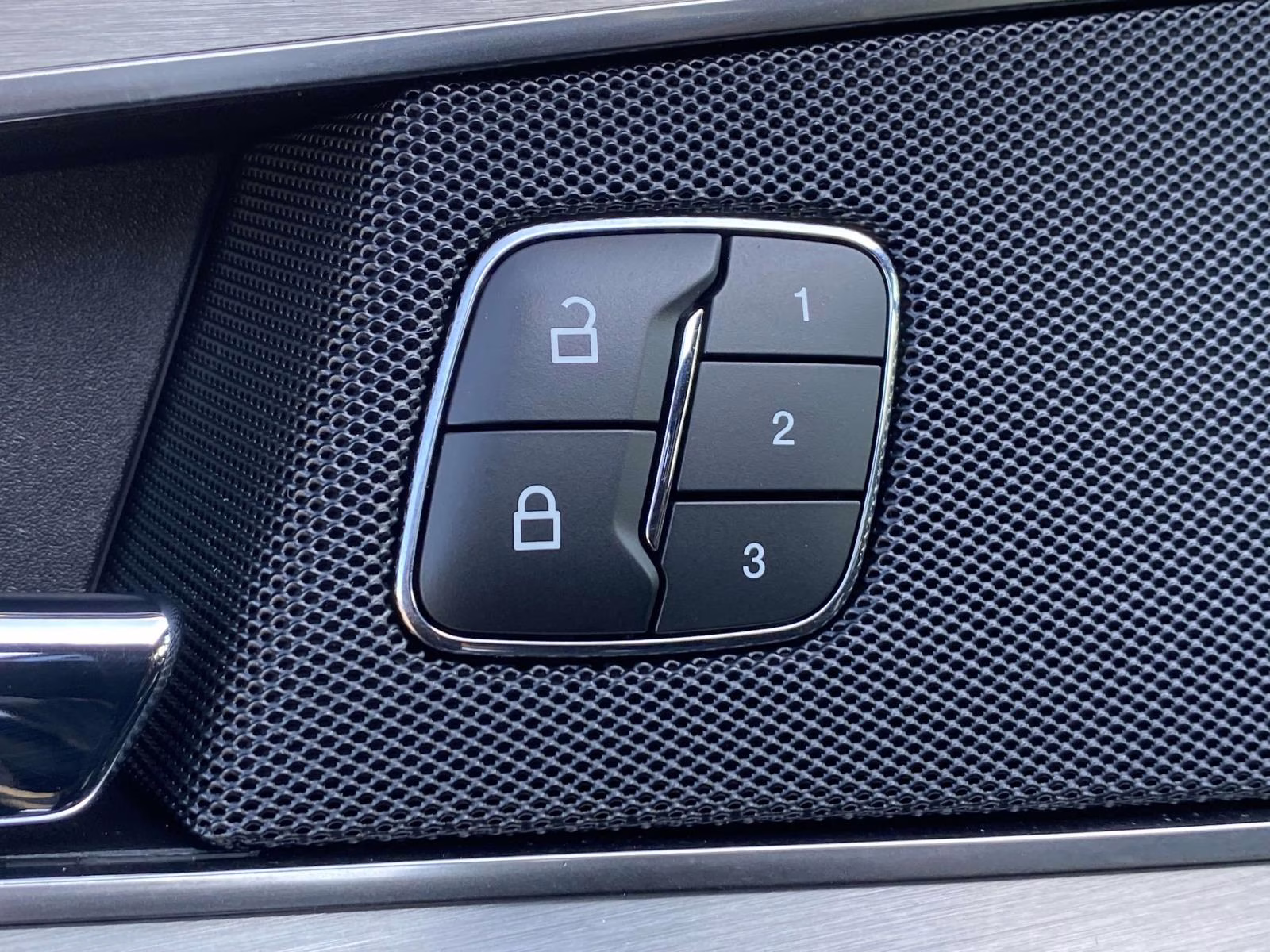 2020 Infinite Black Lincoln Nautilus Standard FWD SUV