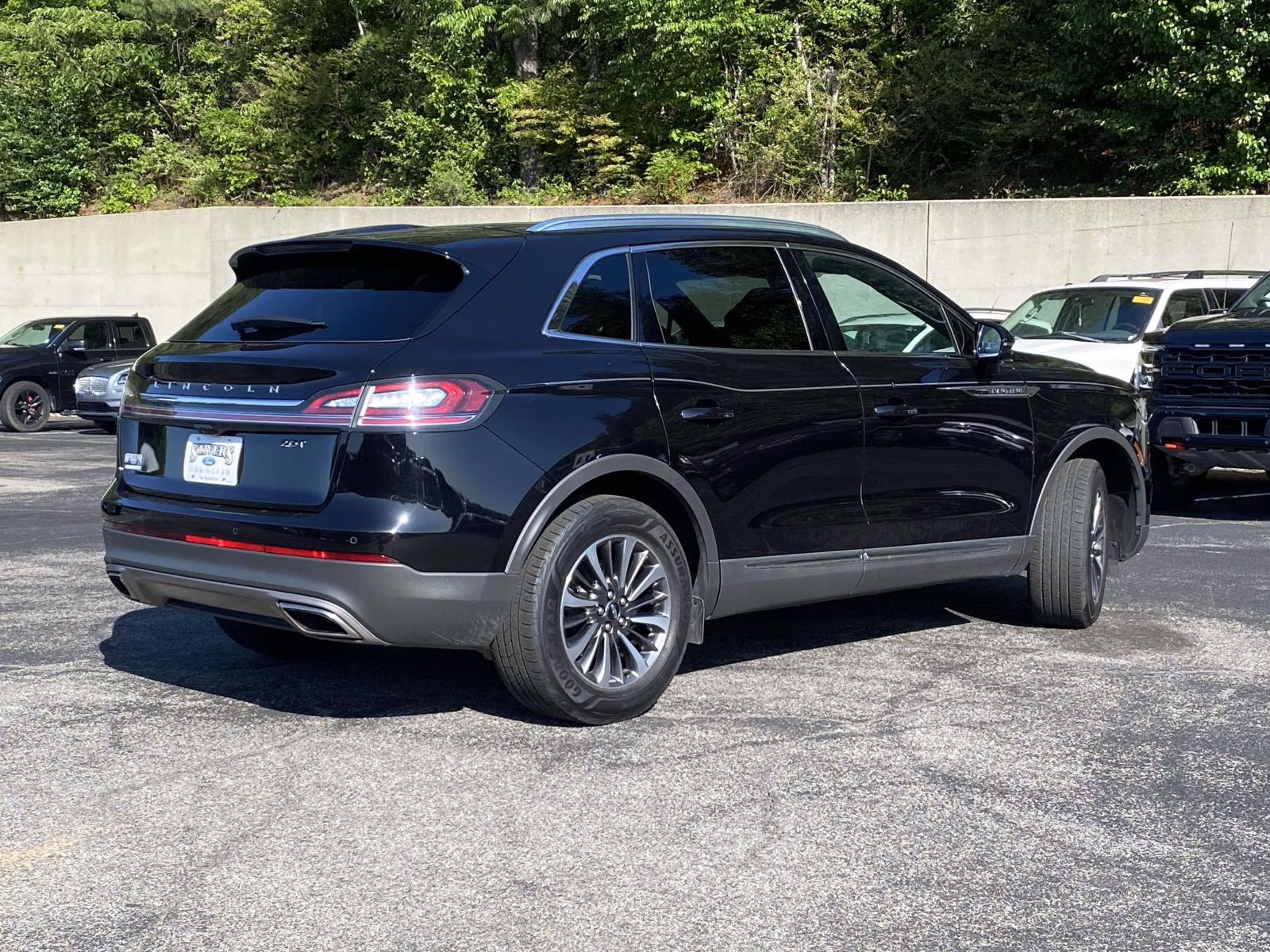 2020 Infinite Black Lincoln Nautilus Standard FWD SUV