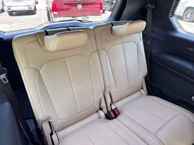 2023 Bright White Clearcoat Jeep Grand Cherokee L Limited 4X4 SUV