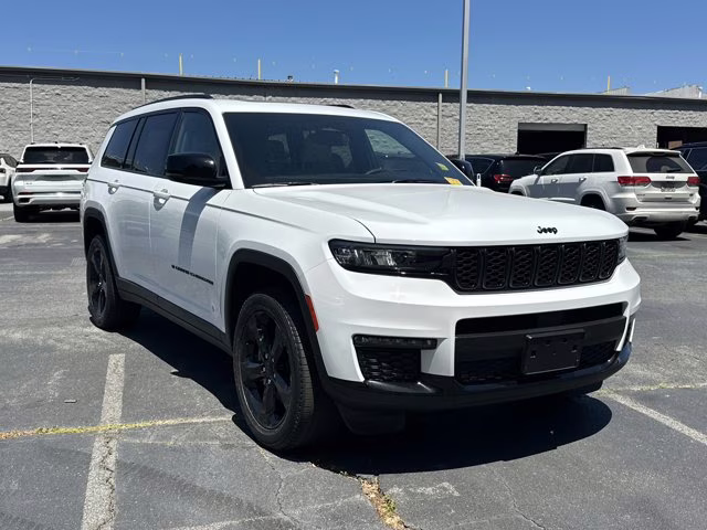 2023 Bright White Clearcoat Jeep Grand Cherokee L Limited 4X4 SUV