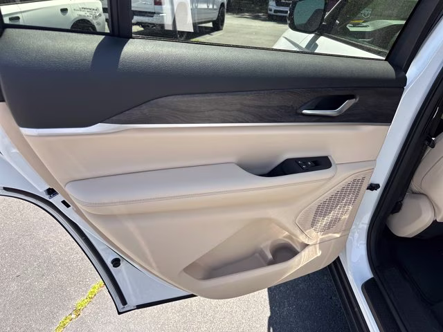 2023 Bright White Clearcoat Jeep Grand Cherokee L Limited 4X4 SUV