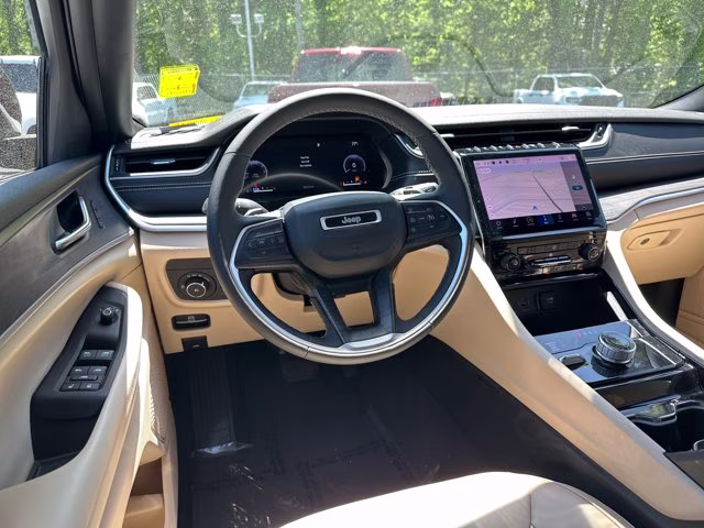 2023 Bright White Clearcoat Jeep Grand Cherokee L Limited 4X4 SUV