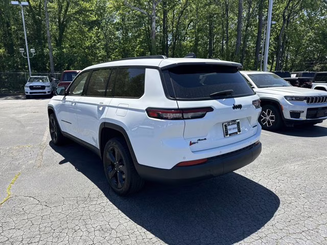 2023 Bright White Clearcoat Jeep Grand Cherokee L Limited 4X4 SUV