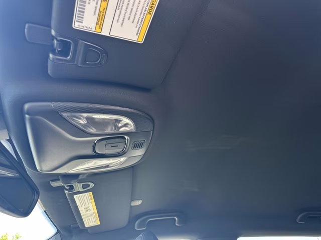 2026 Bright White Clearcoat Jeep Compass Latitude Altitude 4X4 SUV