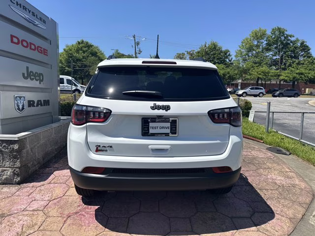 2026 Bright White Clearcoat Jeep Compass Latitude Altitude 4X4 SUV