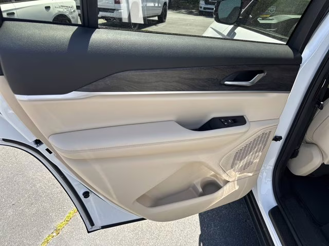 2023 Bright White Clearcoat Jeep Grand Cherokee L Limited 4X4 SUV