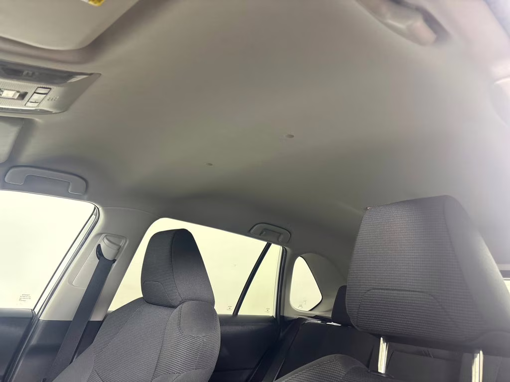 2021 Super White Toyota RAV4 LE FWD SUV