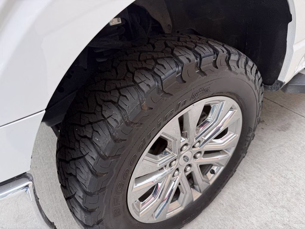 2024 Oxford White Ford F-150 XLT 4X4 Truck