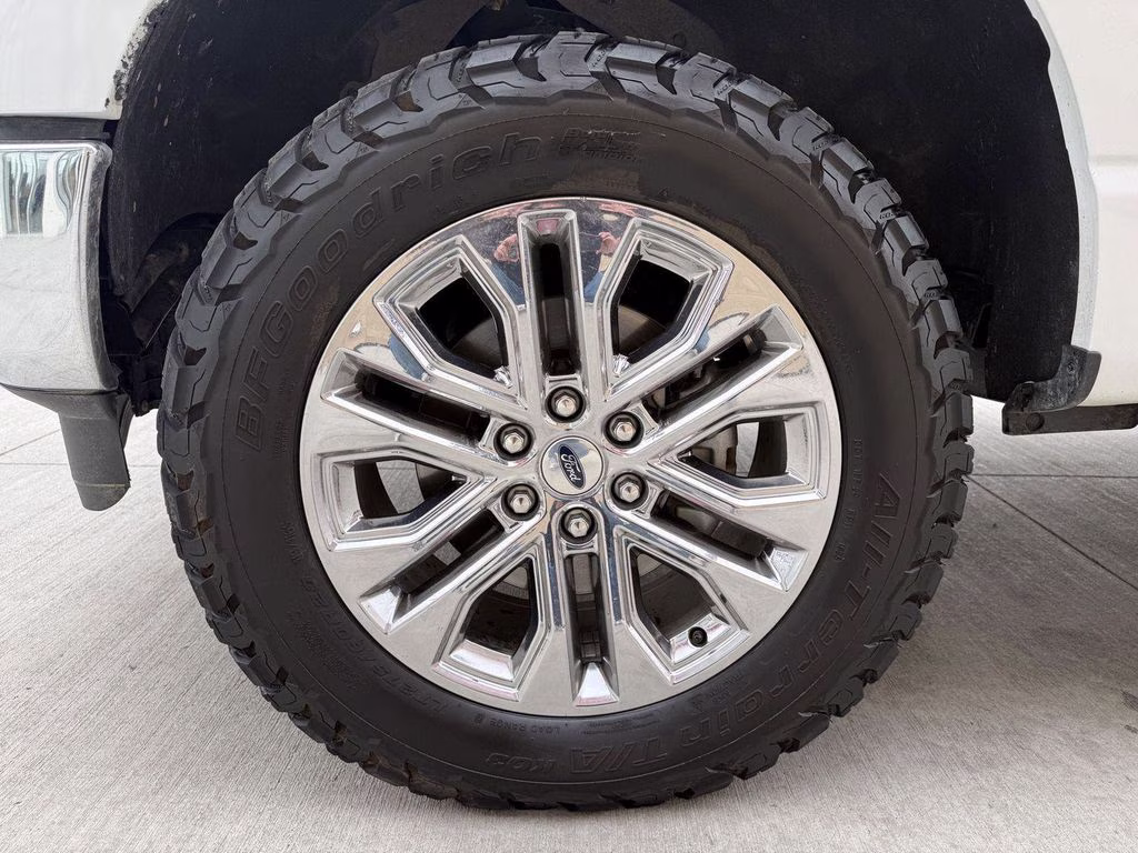 2024 Oxford White Ford F-150 XLT 4X4 Truck