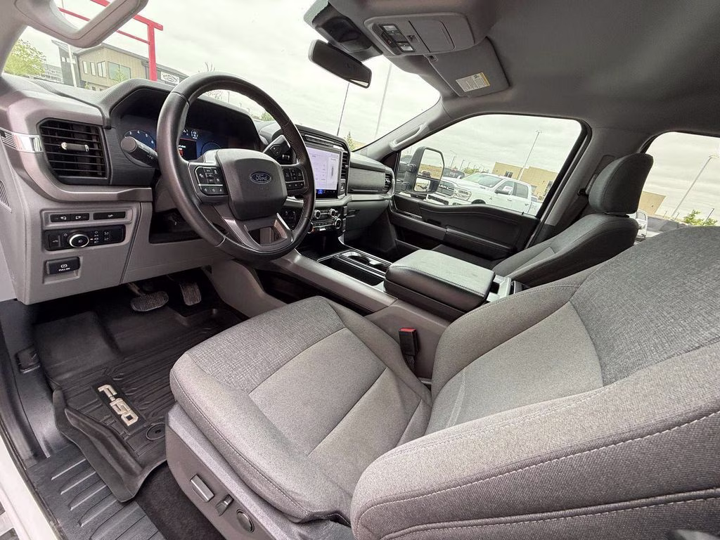 2024 Oxford White Ford F-150 XLT 4X4 Truck