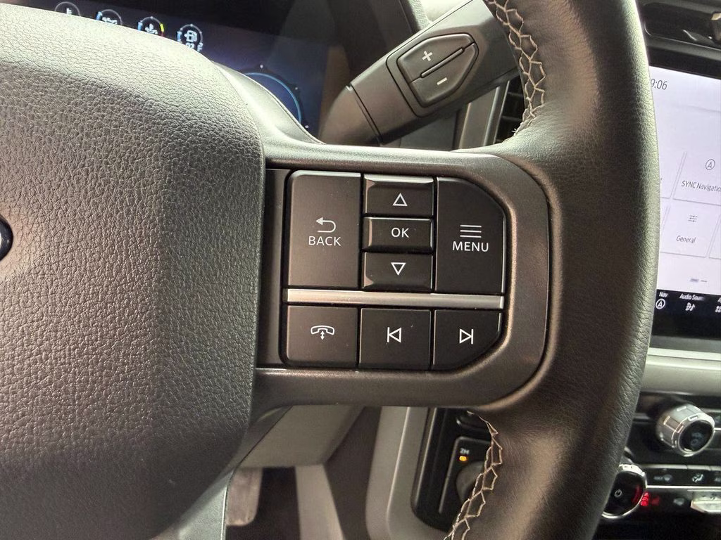 2024 Oxford White Ford F-150 XLT 4X4 Truck