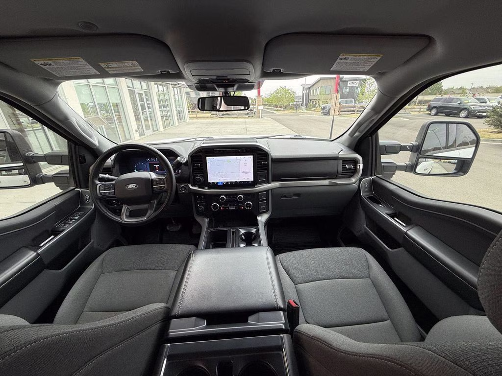 2024 Oxford White Ford F-150 XLT 4X4 Truck