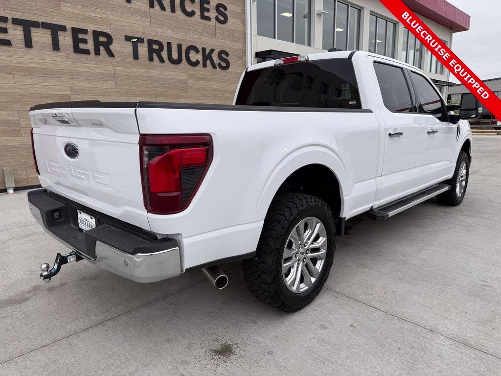 2024 Oxford White Ford F-150 XLT 4X4 Truck