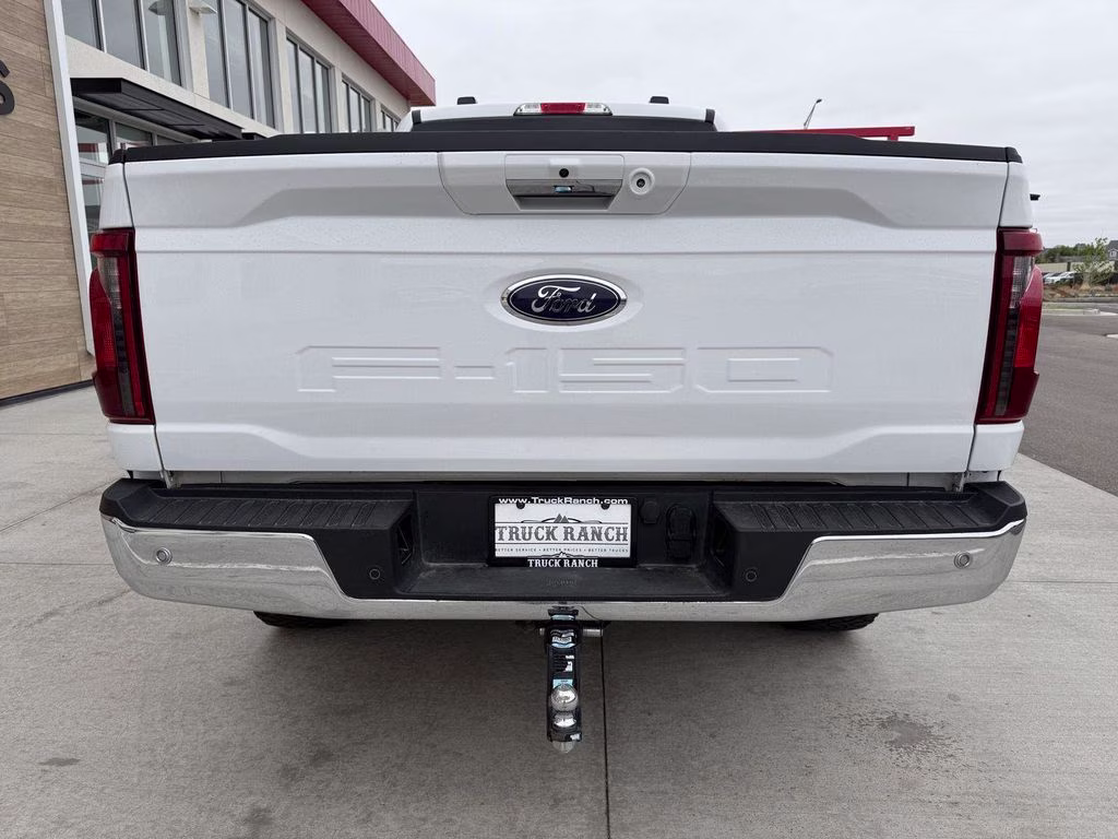 2024 Oxford White Ford F-150 XLT 4X4 Truck