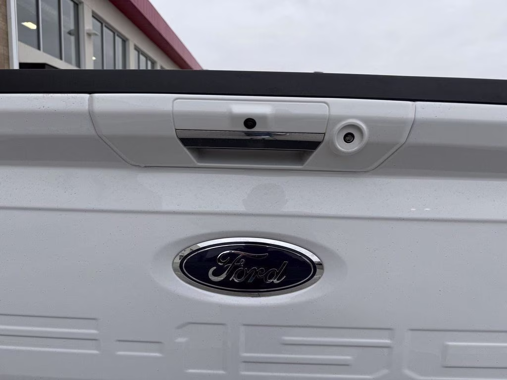 2024 Oxford White Ford F-150 XLT 4X4 Truck