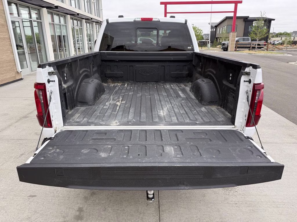 2024 Oxford White Ford F-150 XLT 4X4 Truck